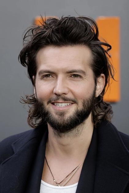 Guy Burnet - Actor Profile Photo