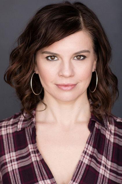 Amie Farrell - Actor Profile Photo