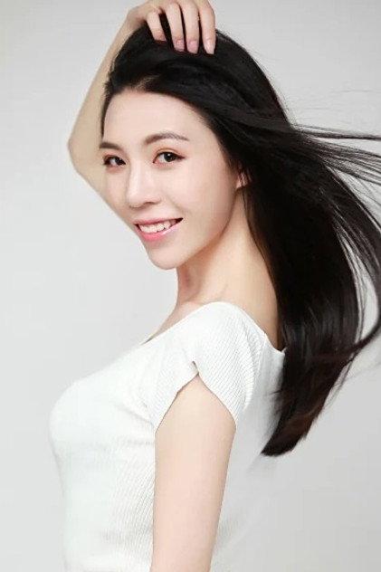 He Yuanyuan - Actor Profile Photo