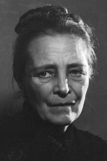 Eva Vrchlická - Actor Profile Photo