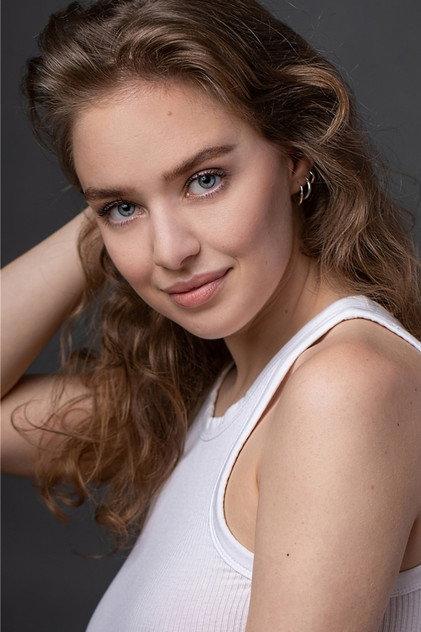 Emma Valev - Actor Profile Photo