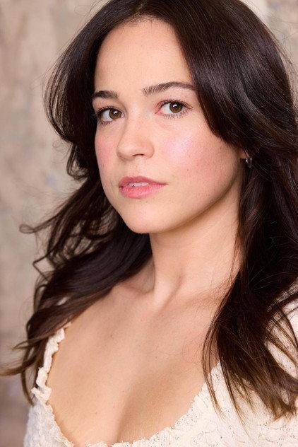 Molly McIntyre - Actor Profile Photo