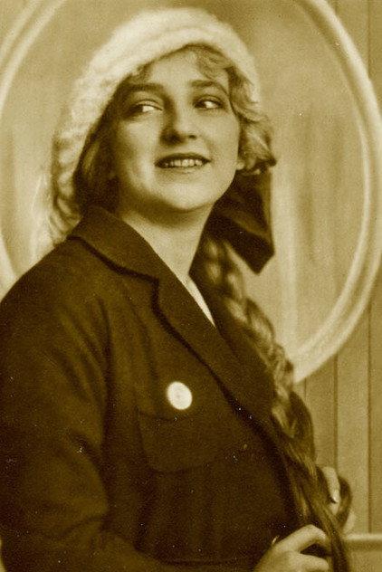 Hilde Wolter - Actor Profile Photo