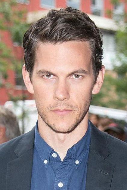 Tom Lipinski - Actor Profile Photo