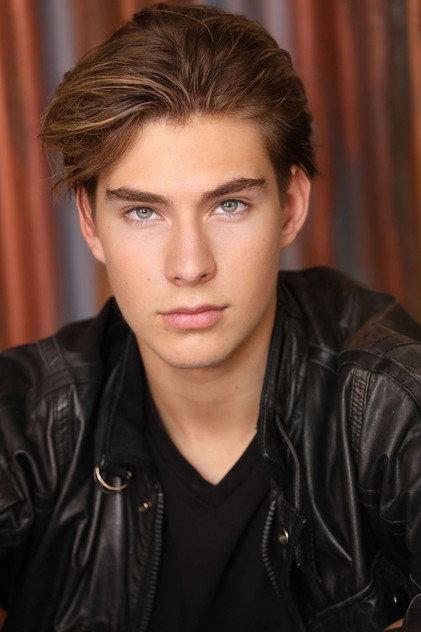 Sawyer Sharbino - Actor Profile Photo