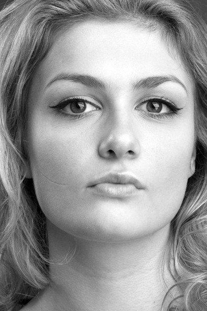 Amy Hughes - Actor Profile Photo