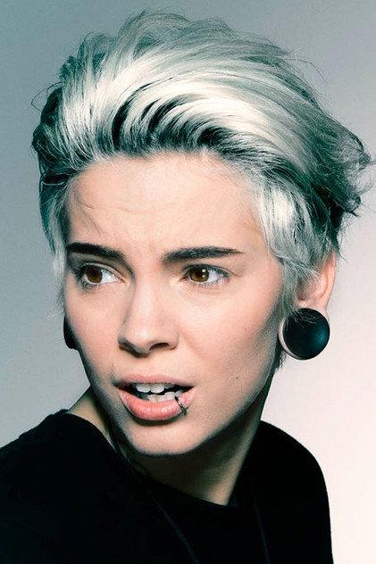 Roxane Bruneau - Actor Profile Photo