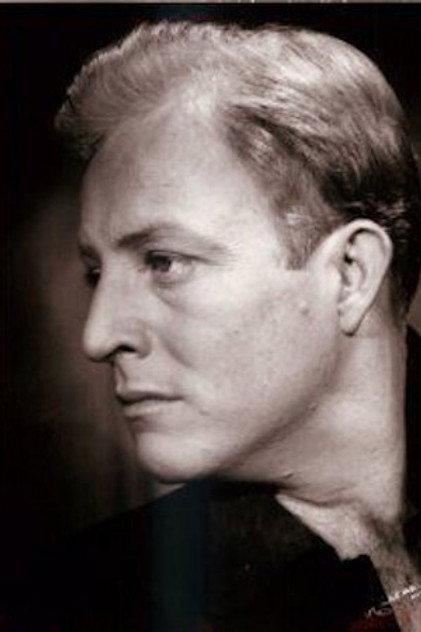 Simon Scott - Actor Profile Photo