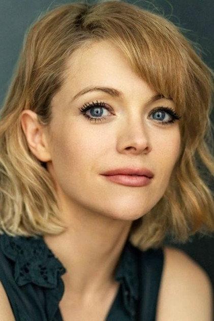 Antonia Bernath - Actor Profile Photo