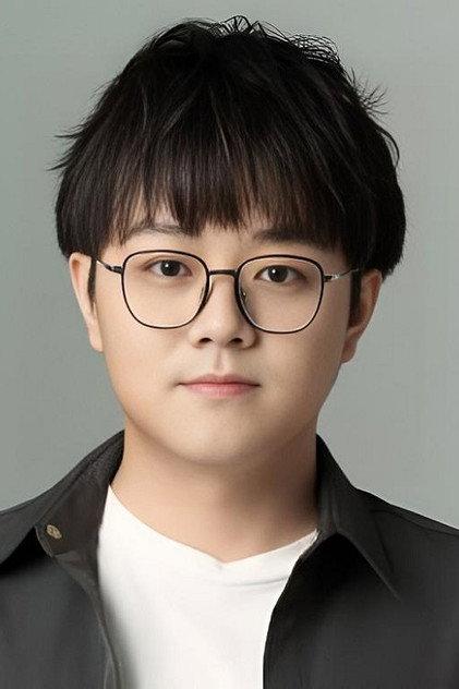 Liangwei Hu - Actor Profile Photo