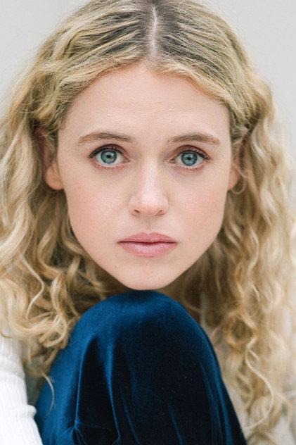Sofia Oxenham - Actor Profile Photo