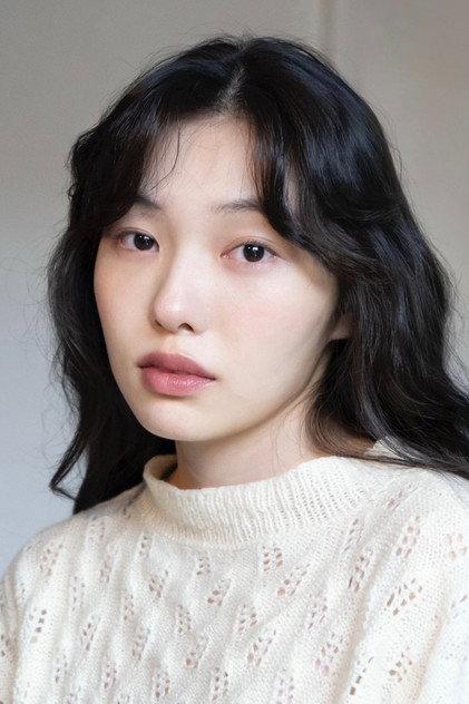 Aki Kigoshi - Actor Profile Photo