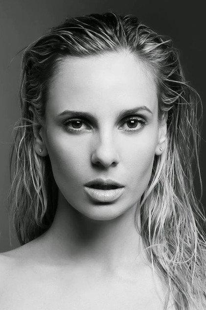 Julieta Cardinali - Actor Profile Photo