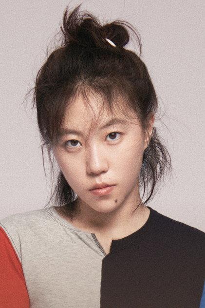 Leah Dou - Actor Profile Photo