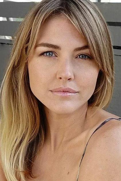 Amanda Simons - Actor Profile Photo