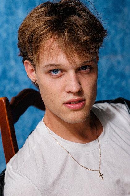 Oliver Cameron - Actor Profile Photo