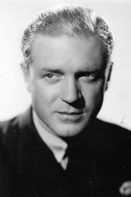 Gavin Muir - Actor Profile Photo