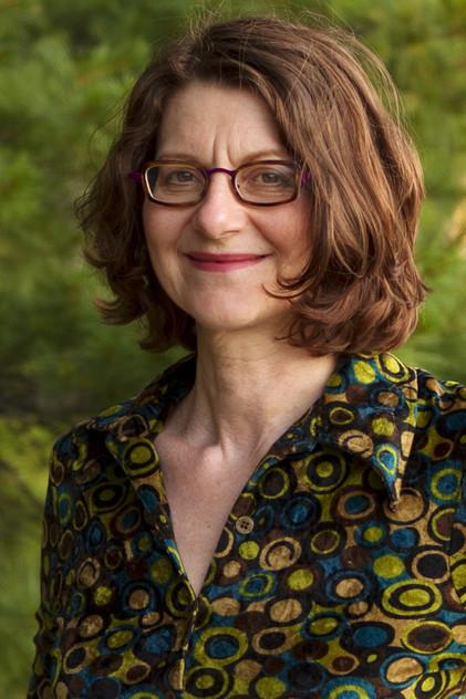 Su Rynard - Actor Profile Photo