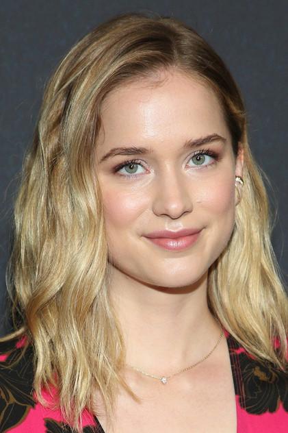 Elizabeth Lail - Actor Profile Photo