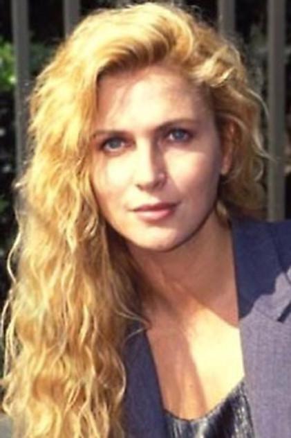 Ramona Dell'Abate - Actor Profile Photo