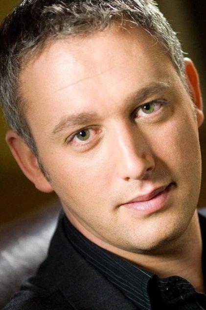 Ian Farthing - Actor Profile Photo