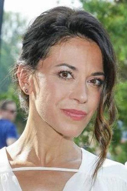 Anna Iberszer - Actor Profile Photo