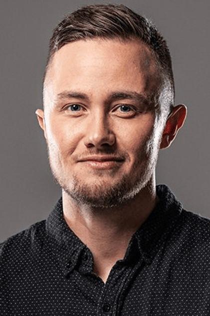 Elz Carrad - Actor Profile Photo