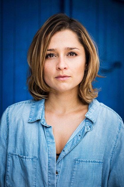 Sarah Alles - Actor Profile Photo