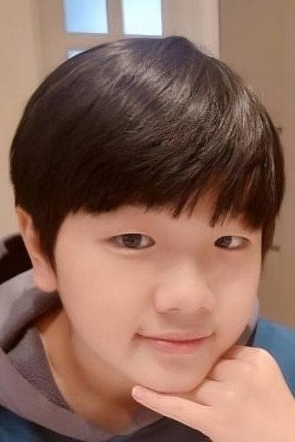 Hu Qian Yun - Actor Profile Photo