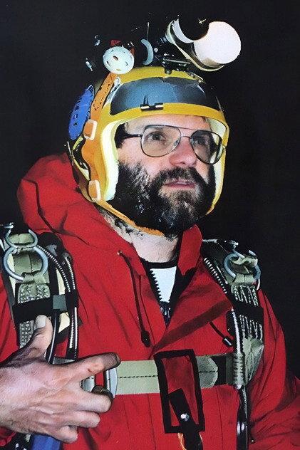 Leo Dickinson - Actor Profile Photo