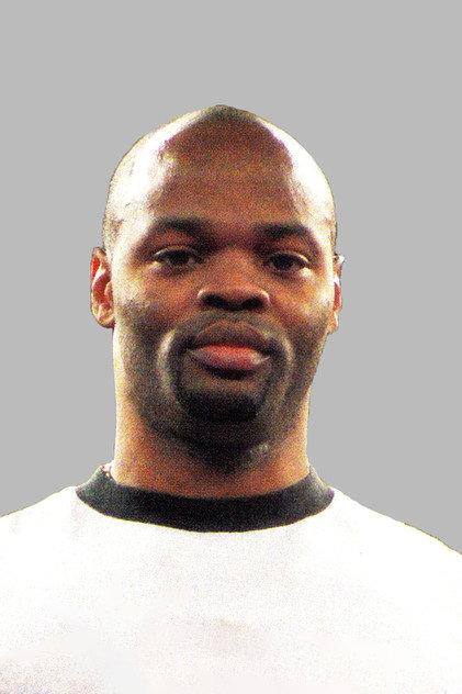 Elix Skipper - Actor Profile Photo