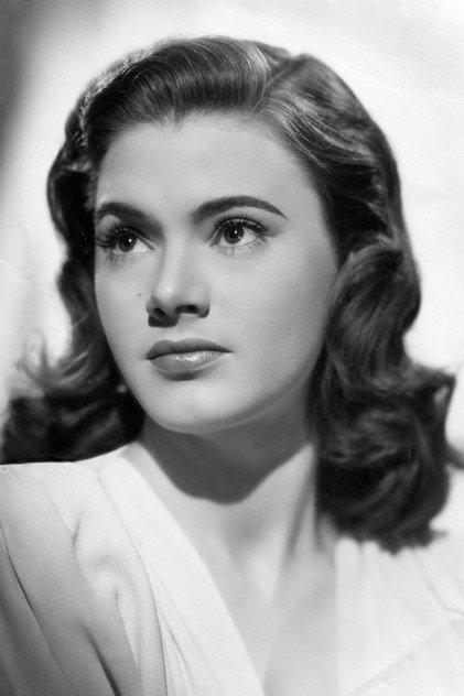 Josephine Stuart - Actor Profile Photo