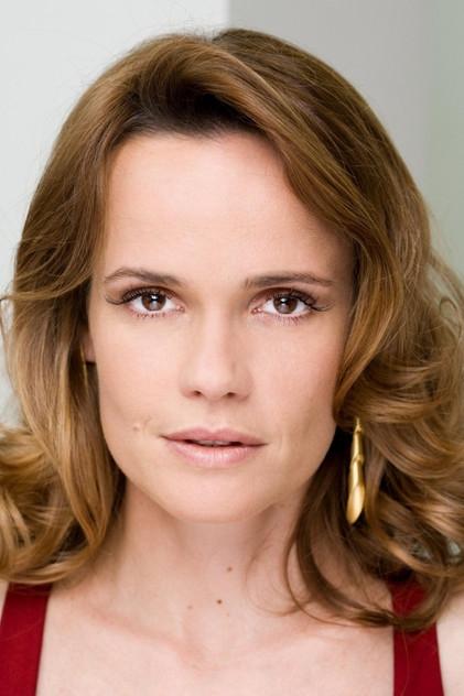 Viétia Zangrandi - Actor Profile Photo