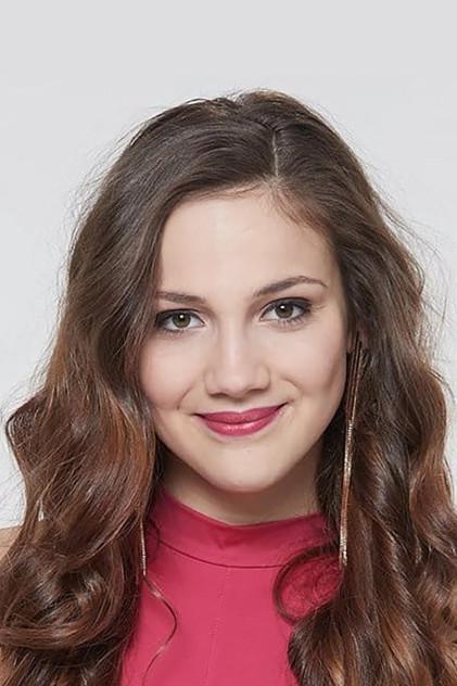 Réti Nóra - Actor Profile Photo