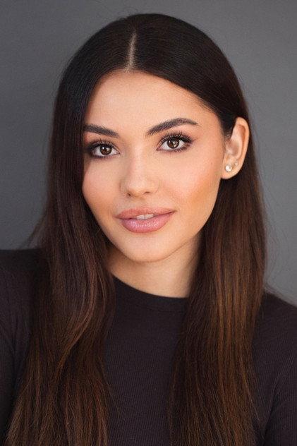 Atiana de la Hoya - Actor Profile Photo