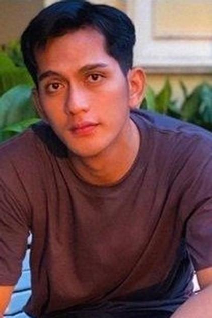 Ilyas Bach - Actor Profile Photo