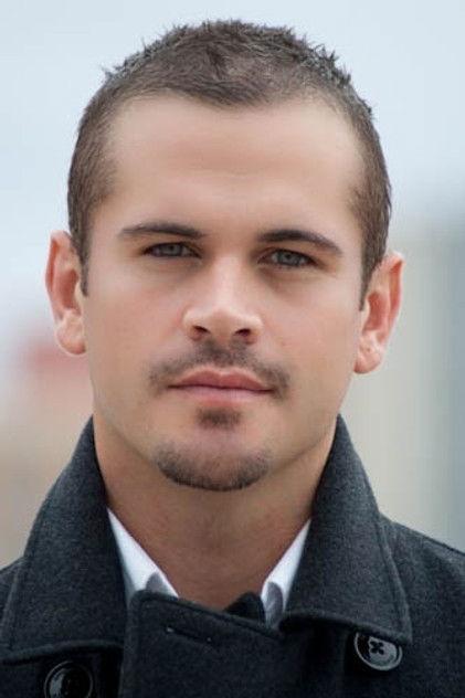 Thom Hallum - Actor Profile Photo