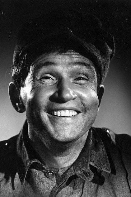 Leo Riuttu - Actor Profile Photo