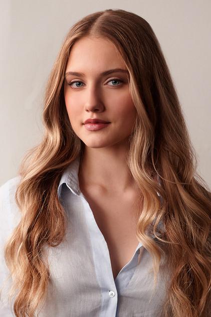 Nicole Volossetski - Actor Profile Photo