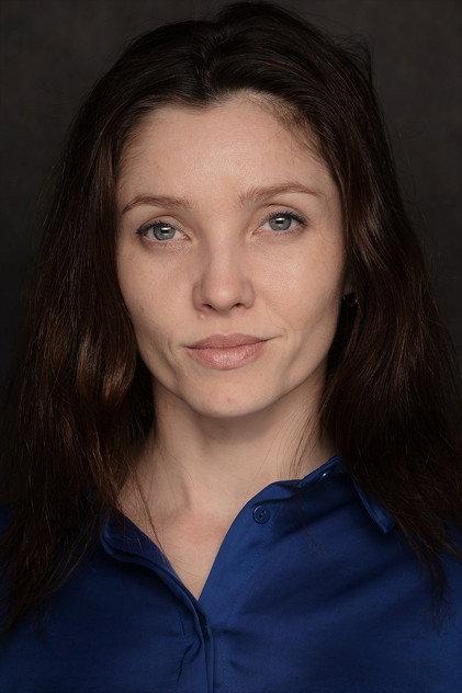 Elena Saar - Actor Profile Photo