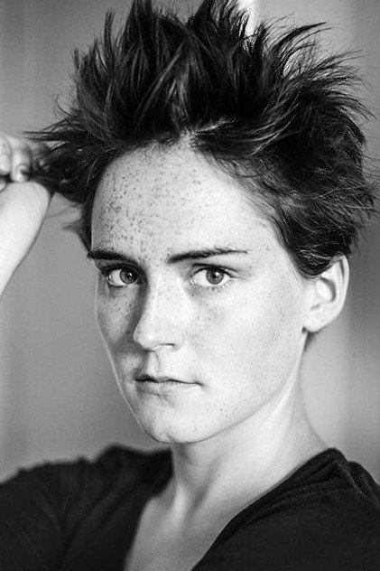 Loulou Hanssen - Actor Profile Photo