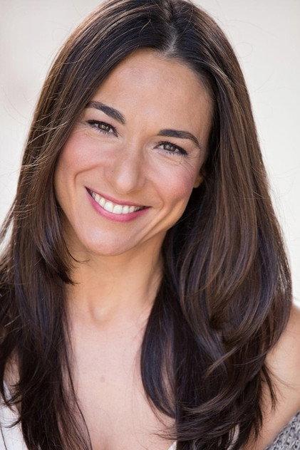 Isabel Serrano - Actor Profile Photo