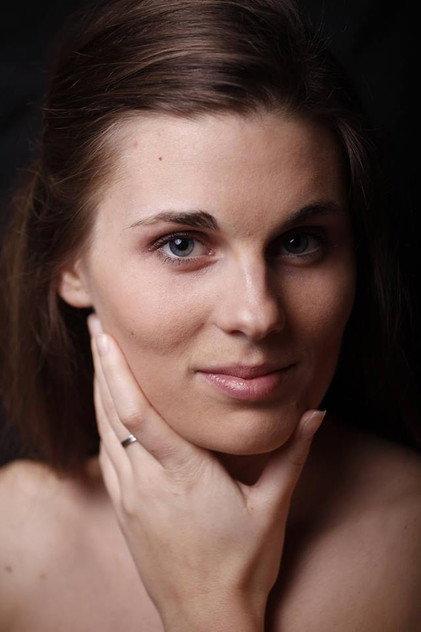 Nóra Fehér - Actor Profile Photo