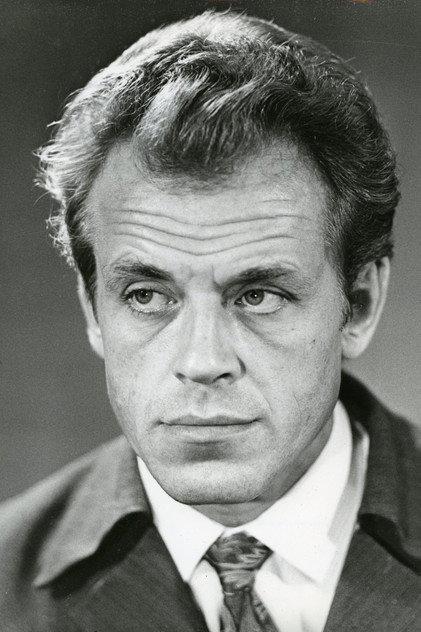 Leonhard Merzin - Actor Profile Photo