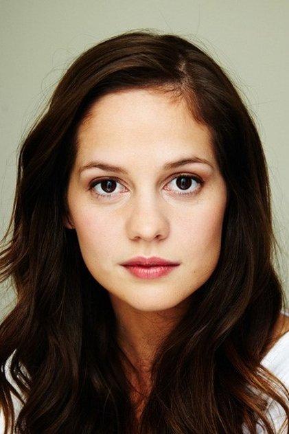 Melanie Zanetti - Actor Profile Photo
