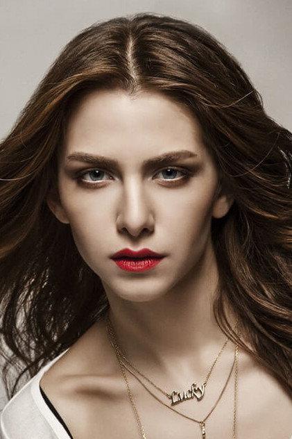 Ezgi Asaroğlu - Actor Profile Photo