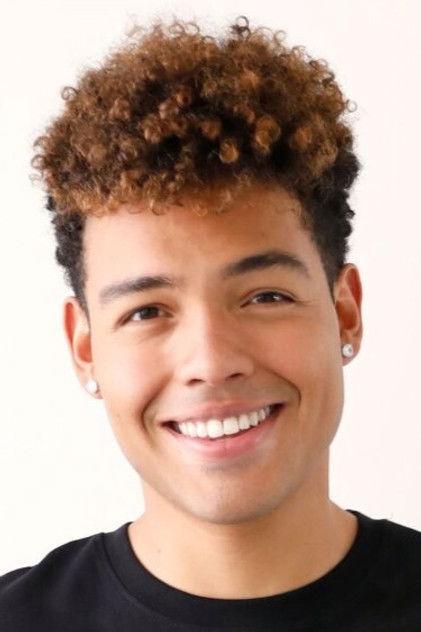 Víctor Varona - Actor Profile Photo