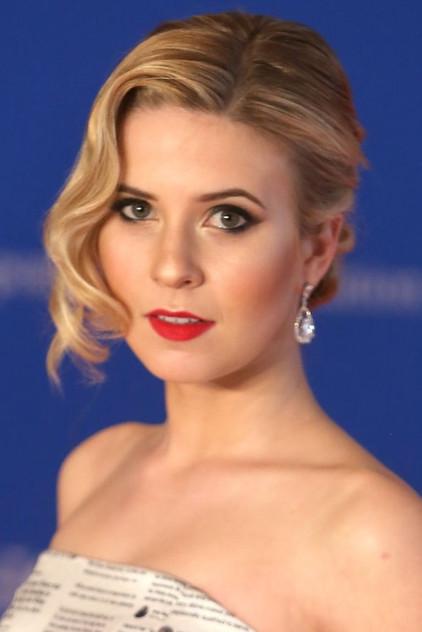 Caroline Sunshine - Actor Profile Photo