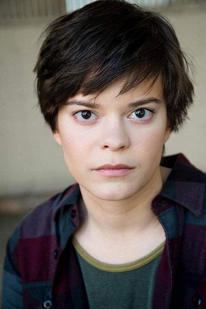 Elizabeth Hinkler - Actor Profile Photo