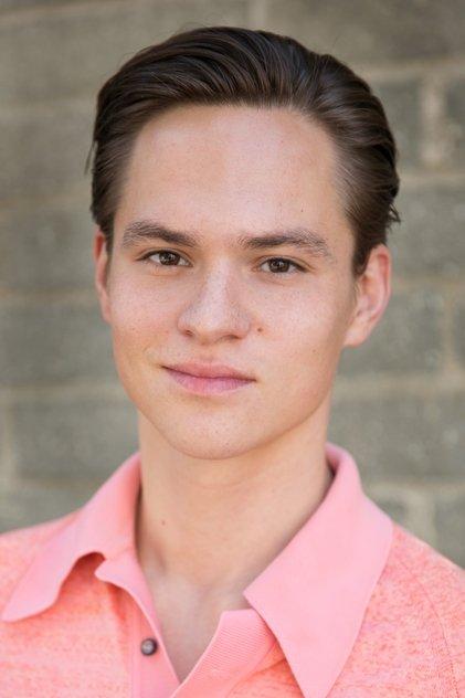 Mark L. Young - Actor Profile Photo